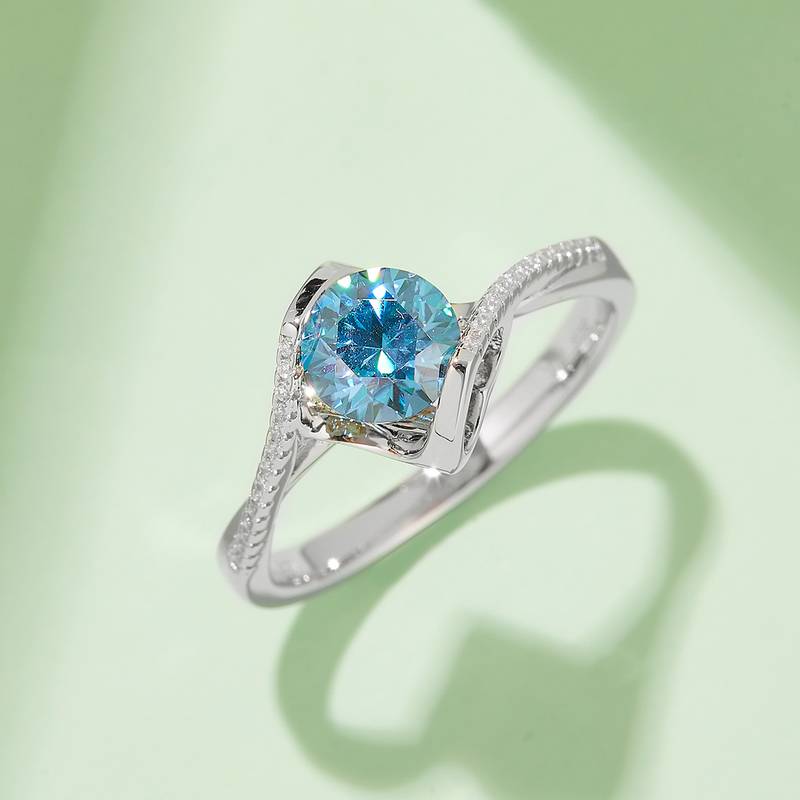 扭臂微镶天使之吻S925银镀白金MoissaniteWomen's Ring1ctD级